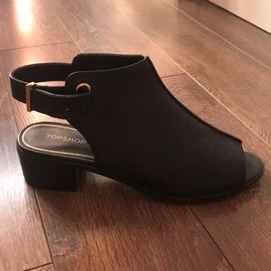 Top shoe black shoes